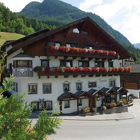 Hotel Lammwirt Йерценс Экстерьер фото
