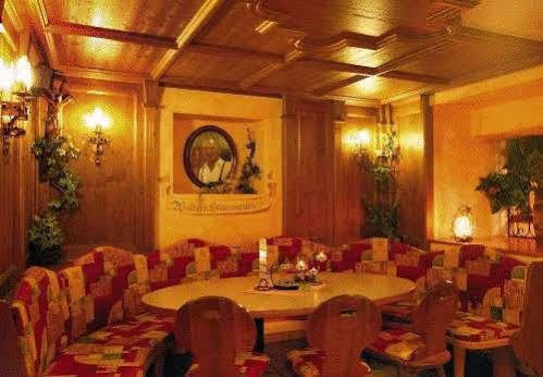 Hotel Lammwirt Йерценс Экстерьер фото